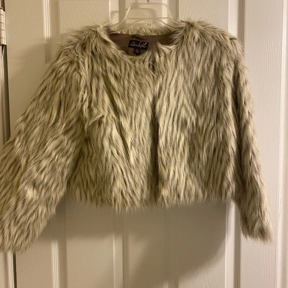 Crop fur jacket - Picture 1 of 4